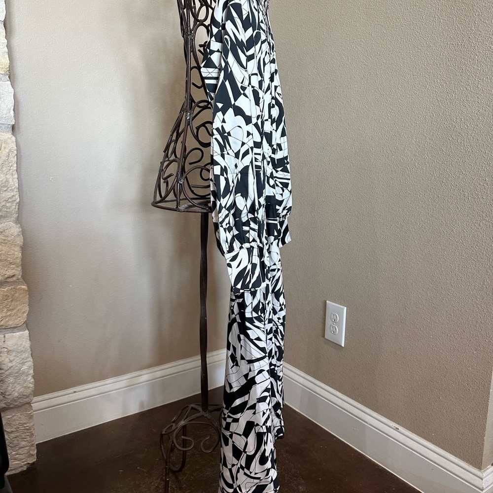 Women’s Black/White Satin, Patterned, Asymmetrical Mock Neck Dress — image 5 of 8
